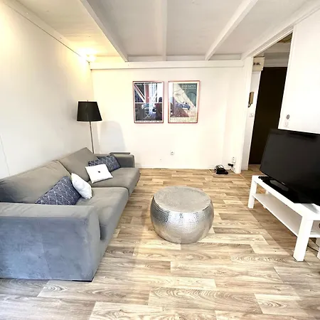 Mezzanine Sur Le Port