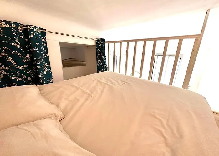 Mezzanine Sur Le Port Daire Nice