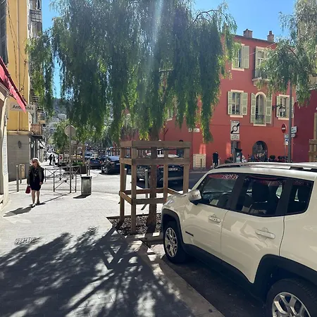 Mezzanine Sur Le Port *